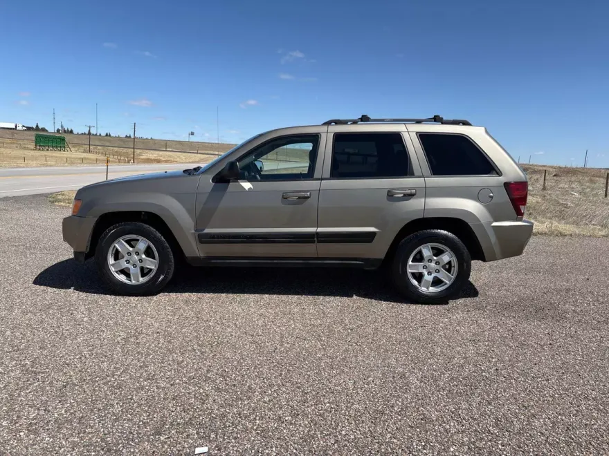 2006 Jeep Grand Cherokee Laredo photo 1