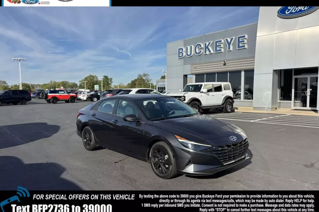 2021 Hyundai Elantra SEL photo 1