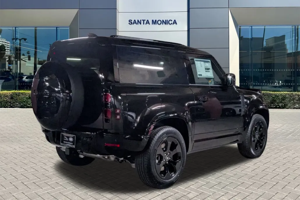 2025 Land Rover Defender 90 X-Dynamic SE photo 1