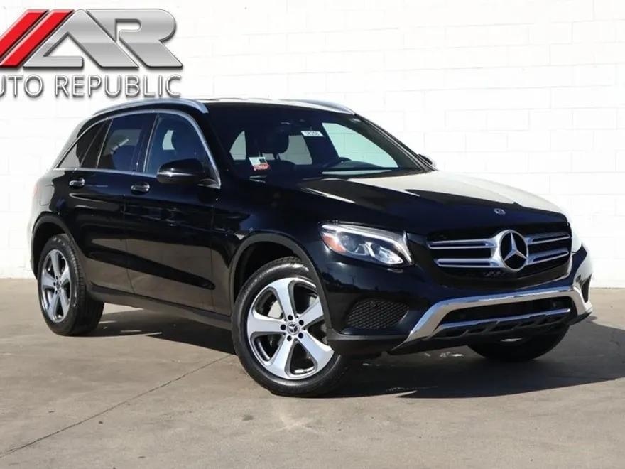 2019 Mercedes Benz GLC 300 photo 1