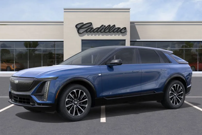 2025 Cadillac Lyriq Sport photo 1