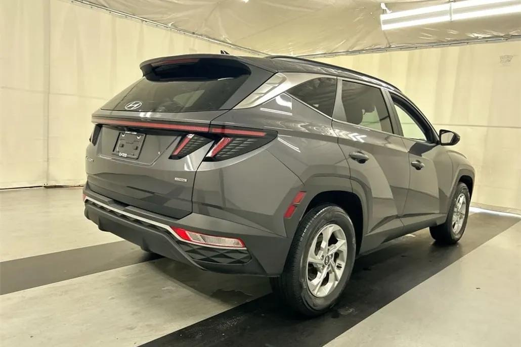 2022 Hyundai Tucson SEL photo 1