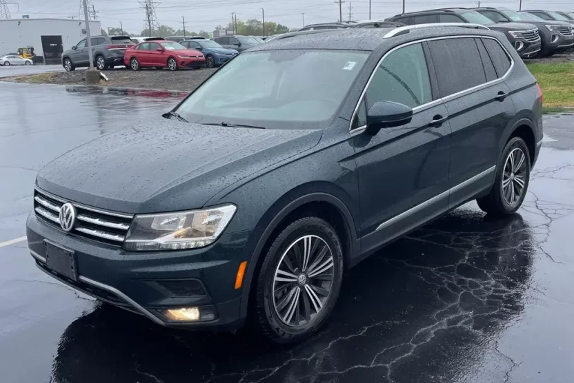 2018 Volkswagen Tiguan SEL photo 1