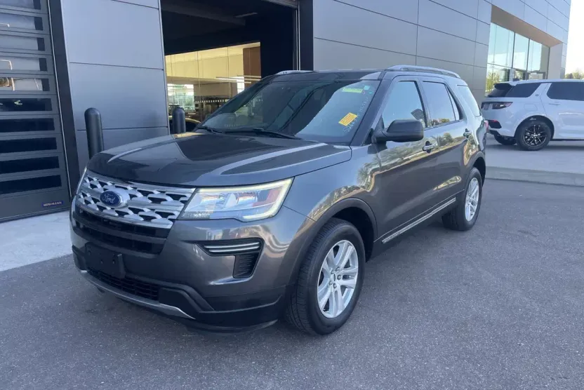 2018 Ford Explorer XLT photo 1