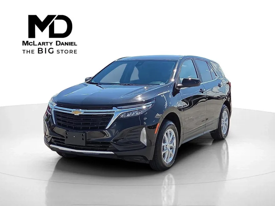2024 Chevrolet Equinox LT photo 1