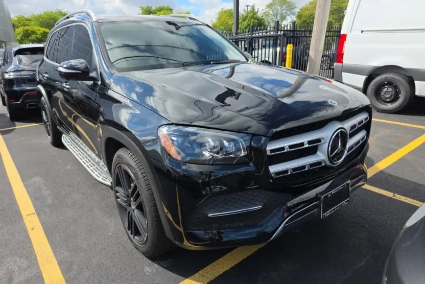 2023 Mercedes Benz GLS 450 4MATIC photo 1