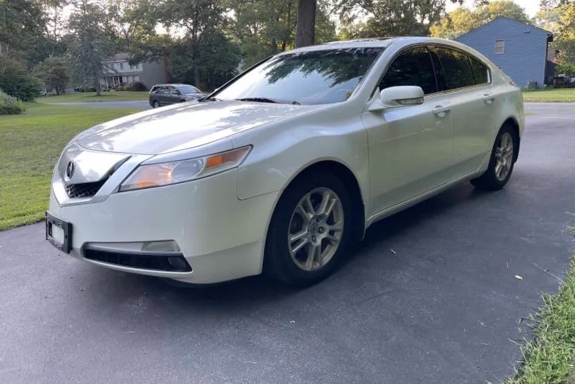 2010 Acura TL photo 1