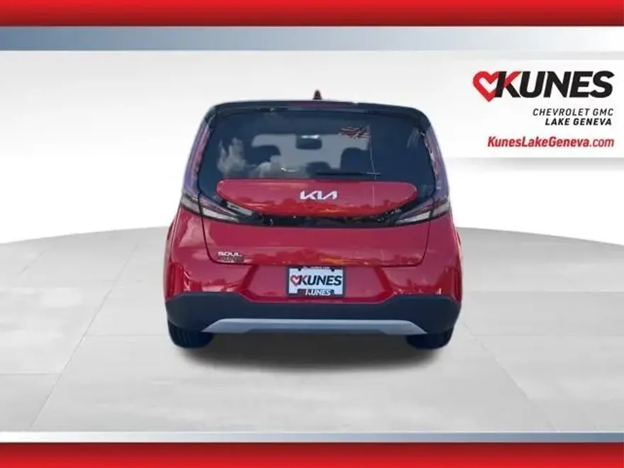 2023 Kia Soul LX photo 1