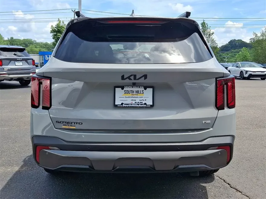 2025 Kia Sorento X-Line SX photo 1
