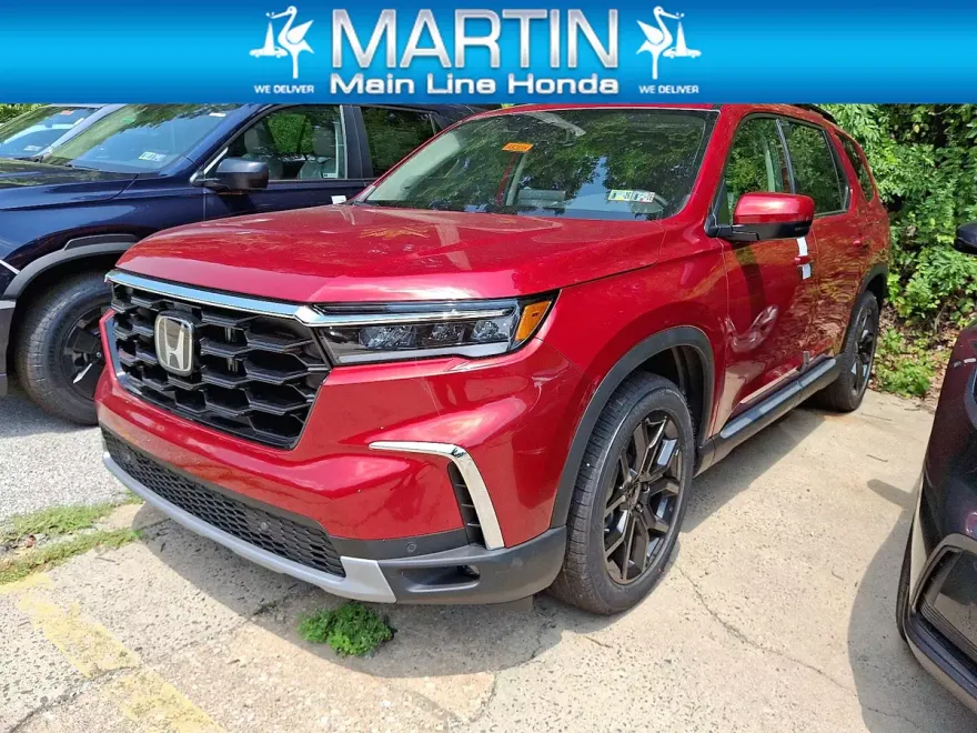 2025 Honda Pilot Touring photo 1