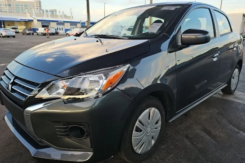 2024 Mitsubishi Mirage ES photo 1