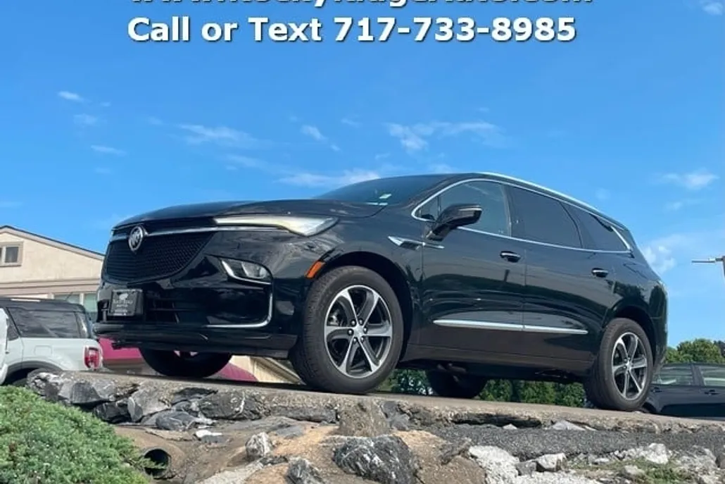 2022 Buick Enclave Essence Sport photo 1