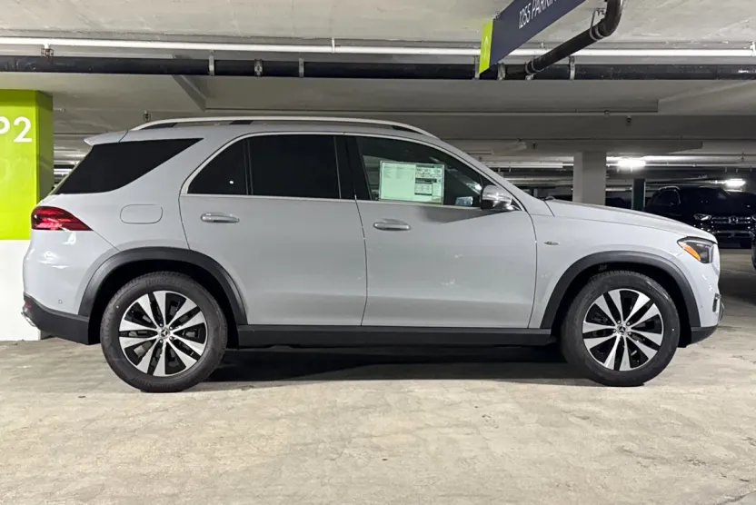 2025 Mercedes Benz GLE 450e 4MATIC photo 1