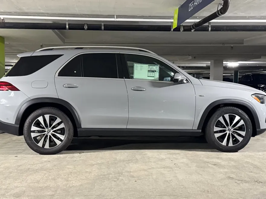 2025 Mercedes Benz GLE 450e 4MATIC photo 1