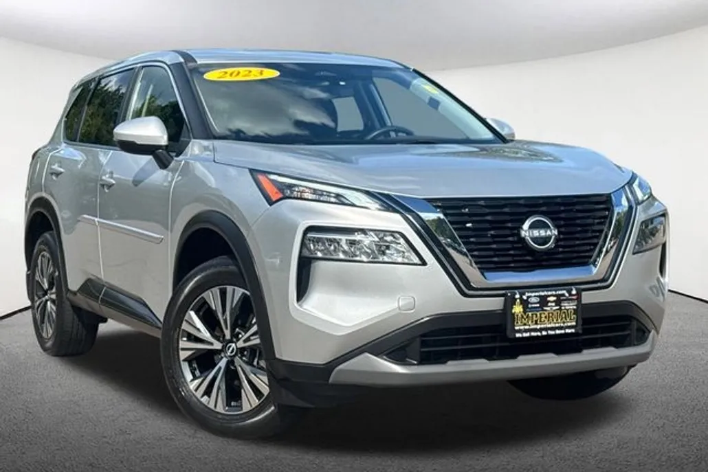 2023 Nissan Rogue SV photo 1