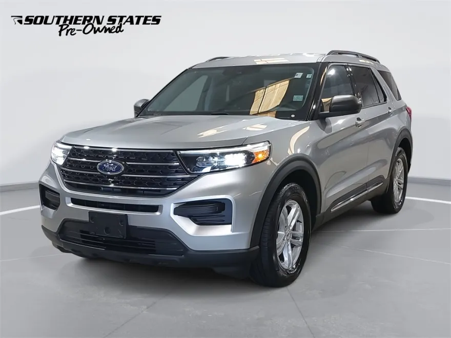 2024 Ford Explorer XLT photo 1