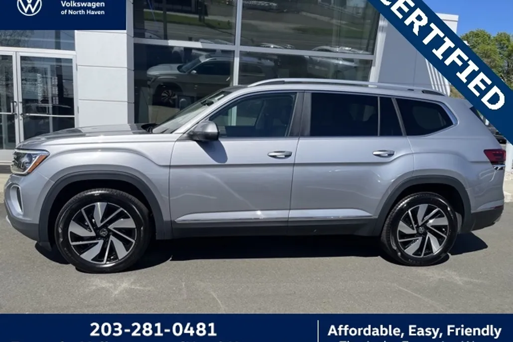 2024 Volkswagen Atlas SEL photo 1
