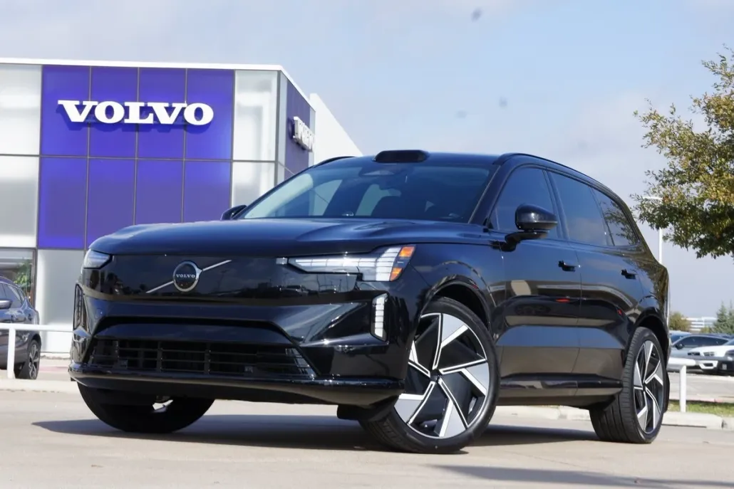2025 Volvo EX90 Twin Motor Performance Ultra photo 1
