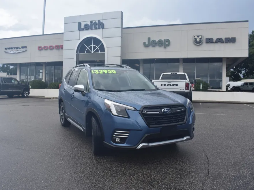 2022 Subaru Forester Touring photo 1