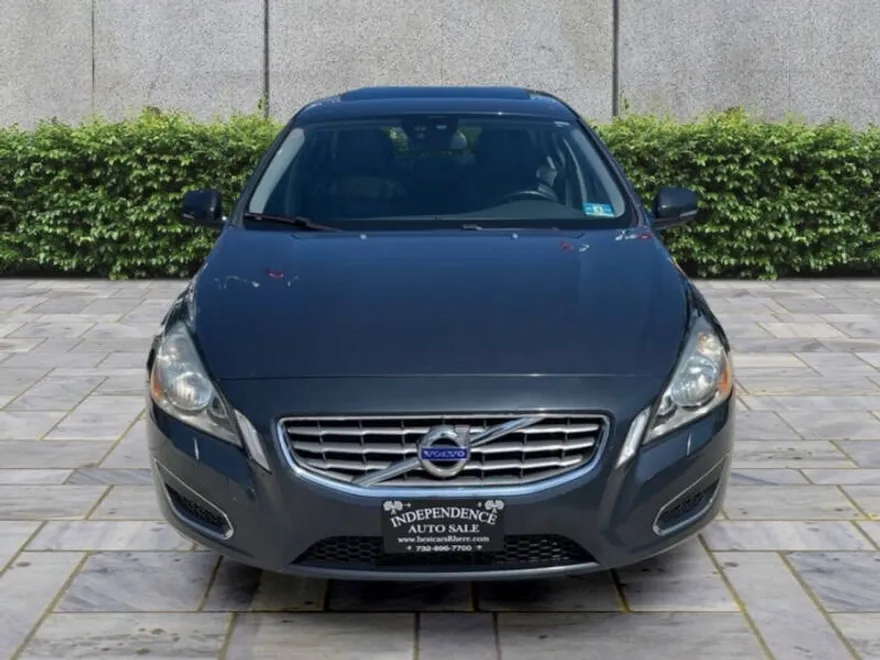 2012 Volvo S60 T5 photo 1