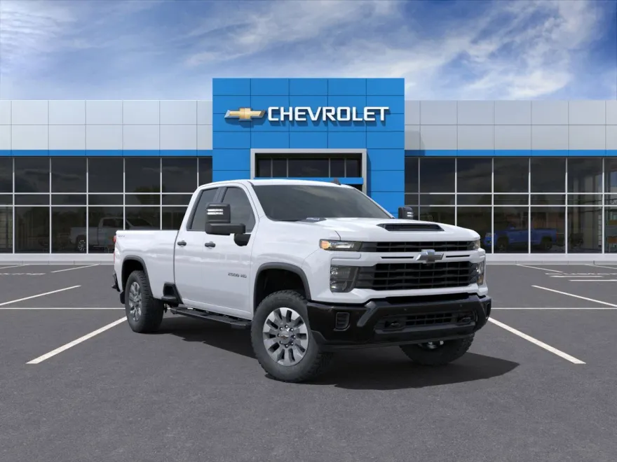2025 Chevrolet Silverado 2500HD Custom photo 1