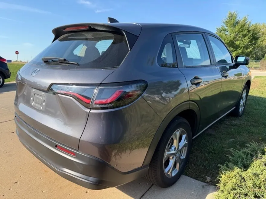 2023 Honda HR-V LX photo 1