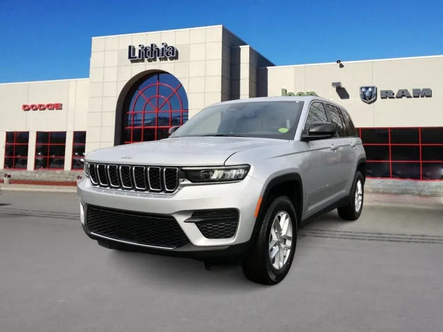 2025 Jeep Grand Cherokee Laredo X photo 1