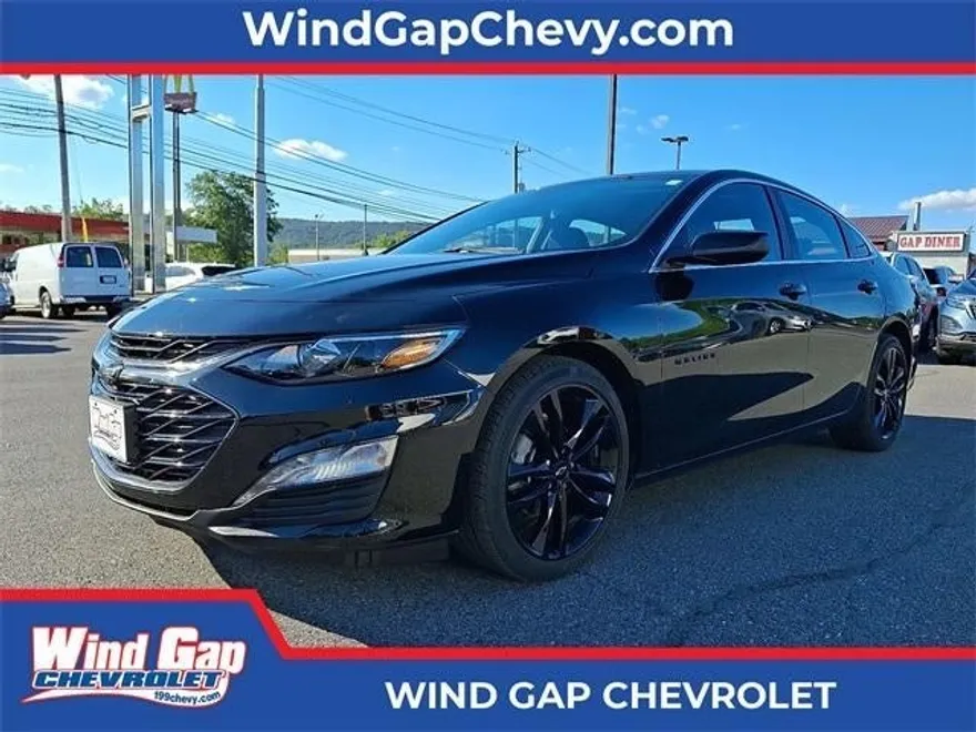 2024 Chevrolet Malibu 1LT photo 1