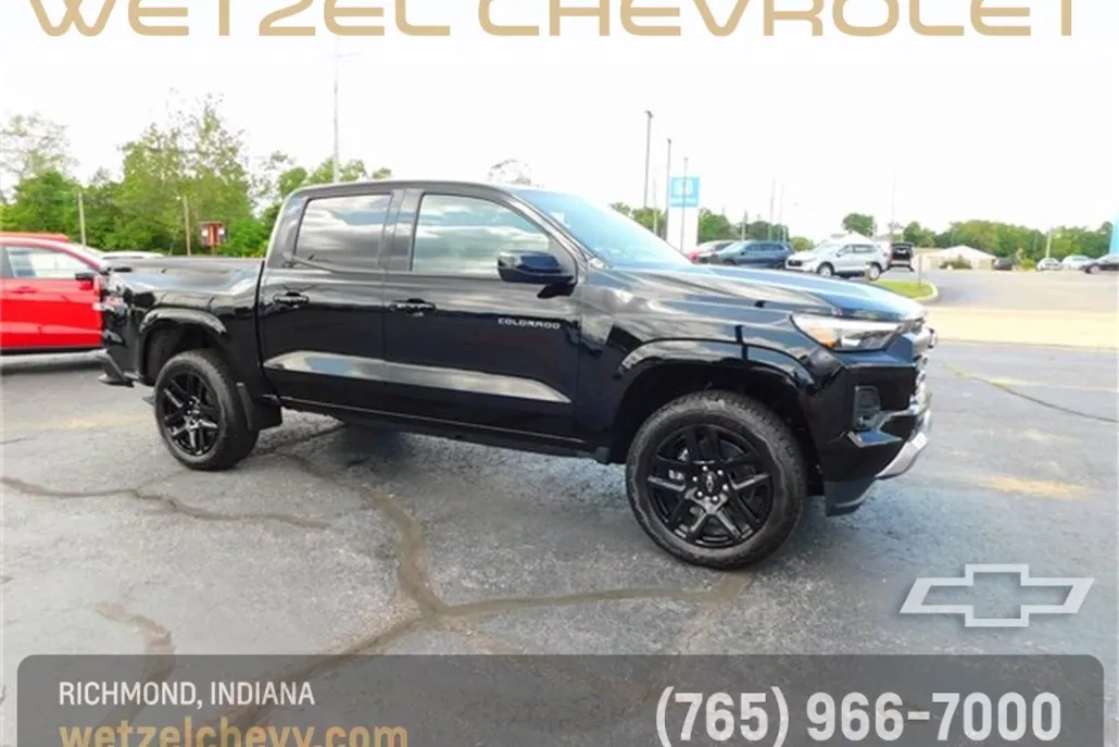 2025 Chevrolet Colorado Z71 photo 1