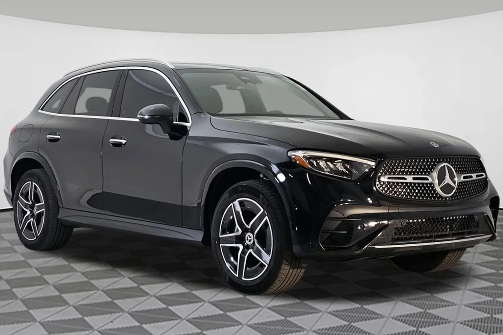 2024 Mercedes Benz GLC 300 4MATIC photo 1