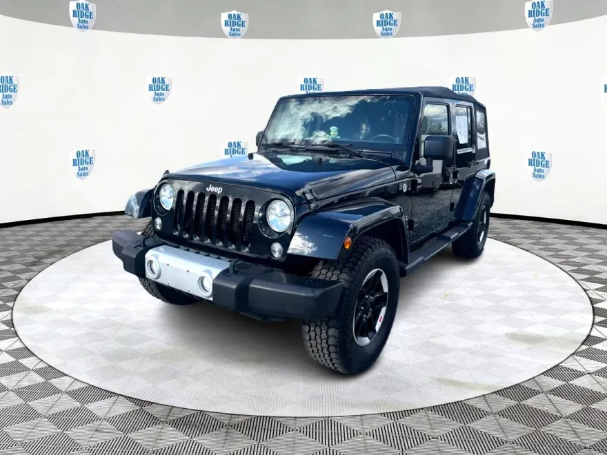 2014 Jeep Wrangler Sahara photo 1