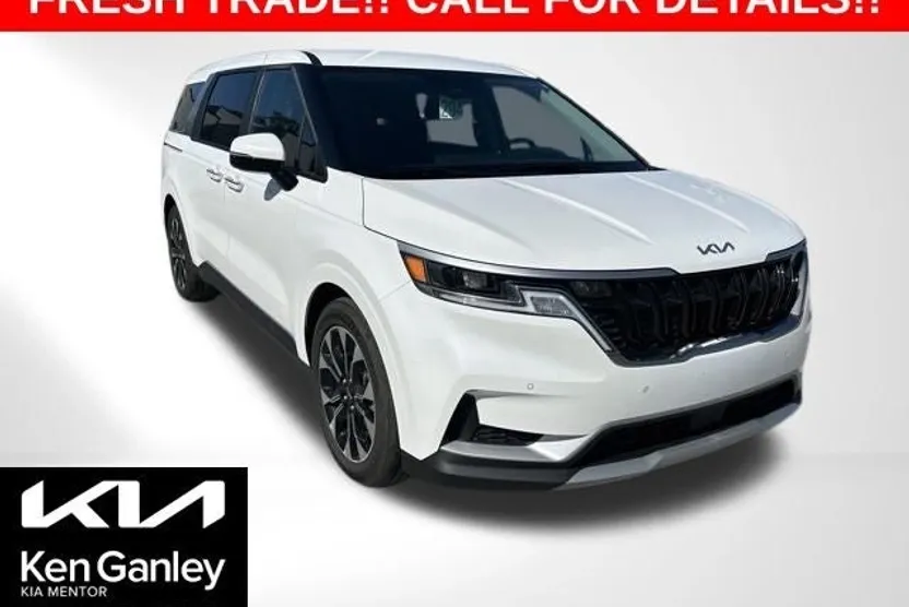 2024 Kia Carnival EX photo 1