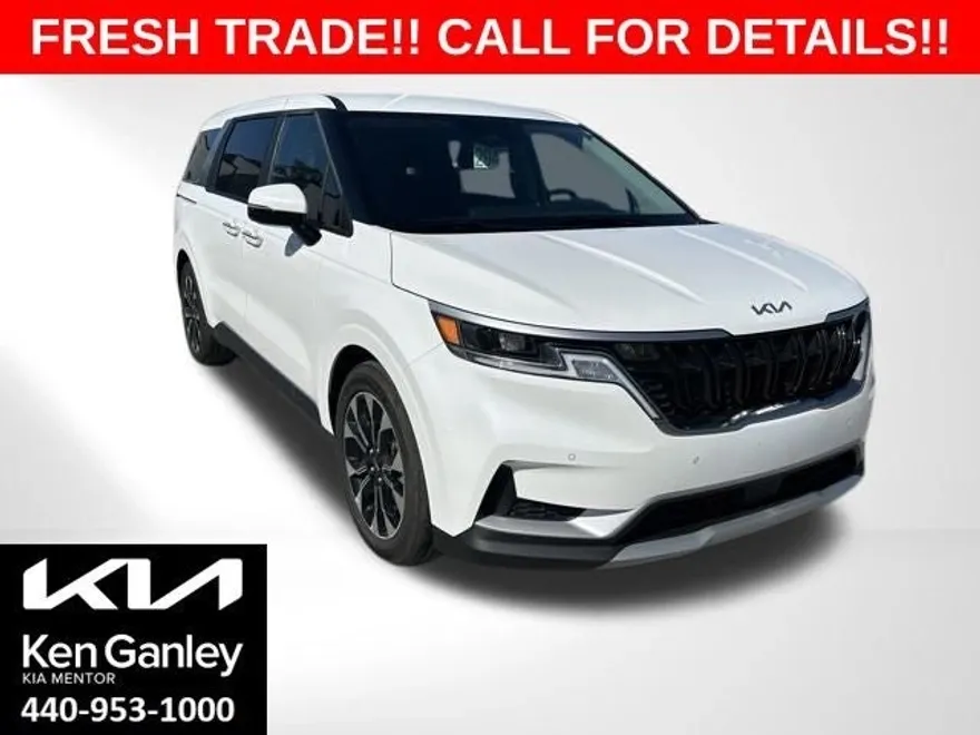 2024 Kia Carnival EX photo 1