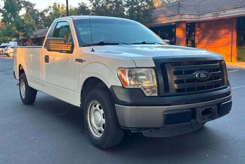 2012 Ford F-150 STX photo 1