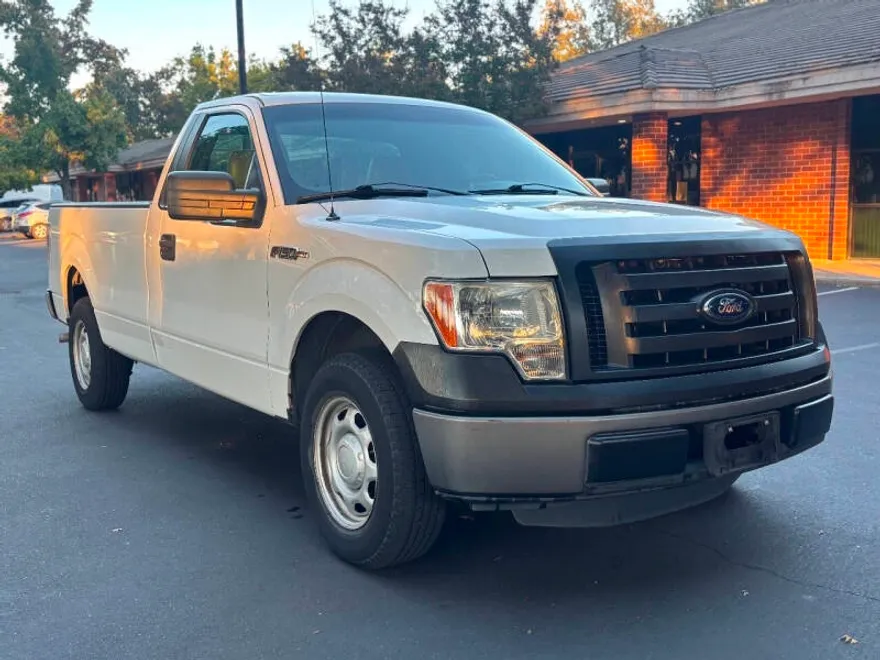 2012 Ford F-150 STX photo 1
