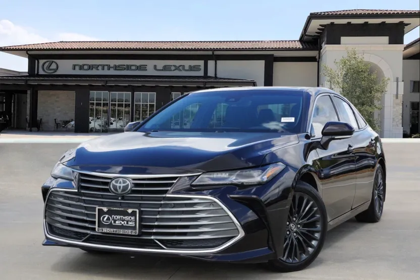 2021 Toyota Avalon Limited photo 1