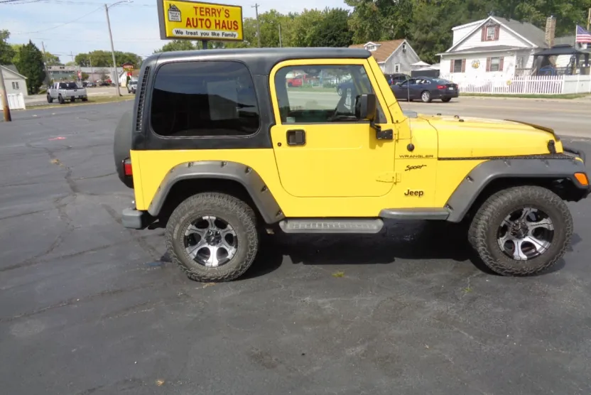 2002 Jeep Wrangler Two-Door Sport photo 1