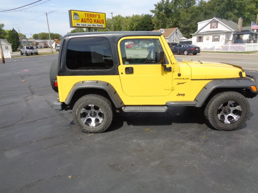 2002 Jeep Wrangler Two-Door Sport photo 1