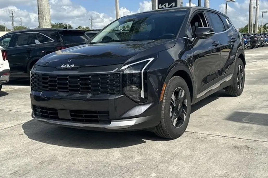 2026 Kia Sportage LX photo 1