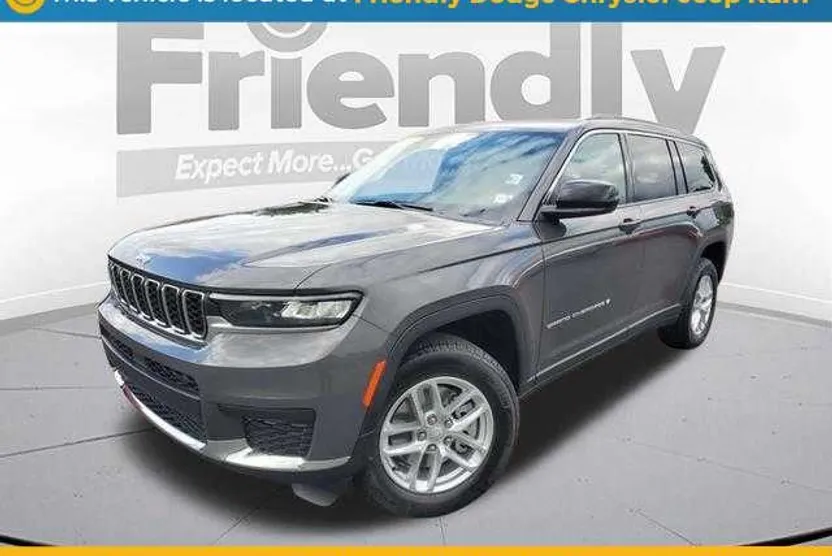 2025 Jeep Grand Cherokee Laredo photo 1