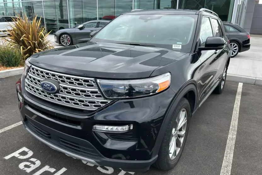 2023 Ford Explorer Limited photo 1