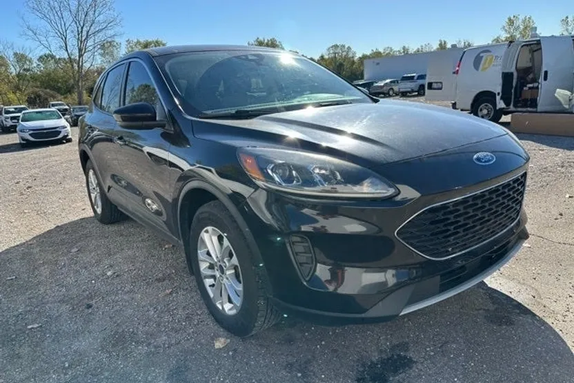 2020 Ford Escape SE photo 1