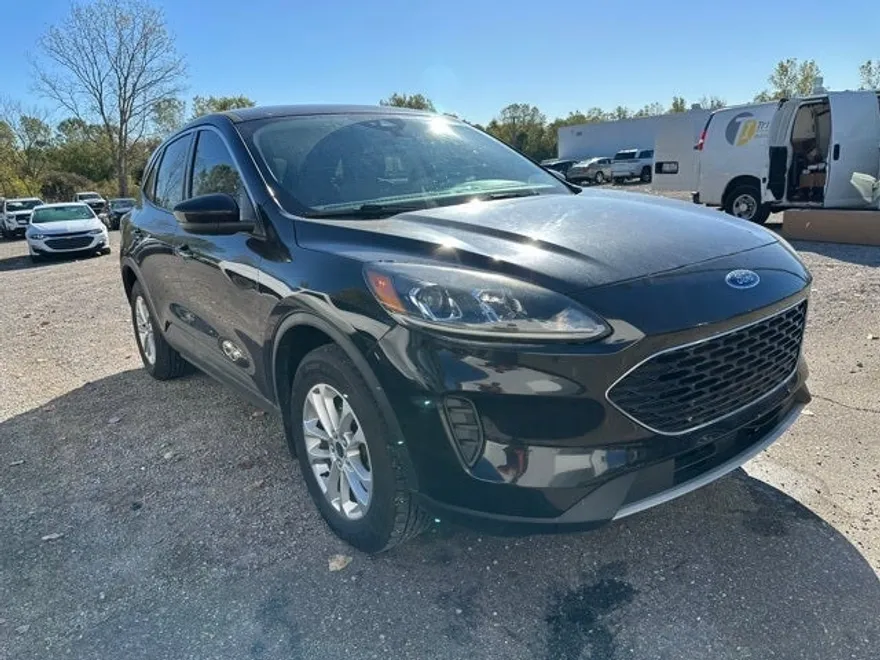 2020 Ford Escape SE photo 1
