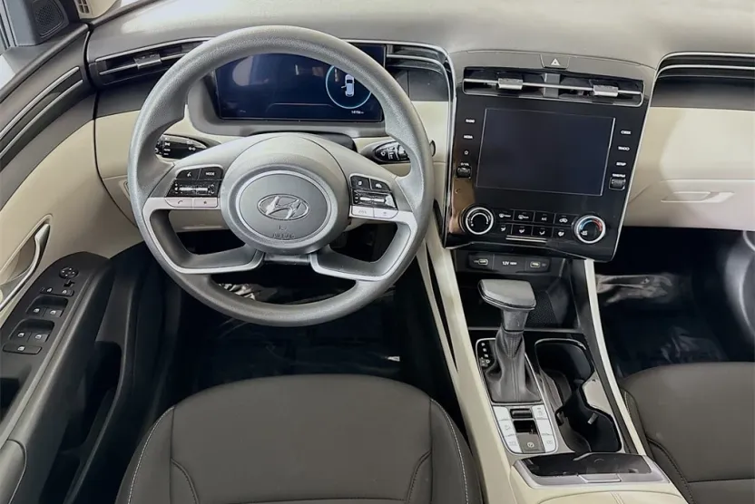 2024 Hyundai Tucson SE photo 1