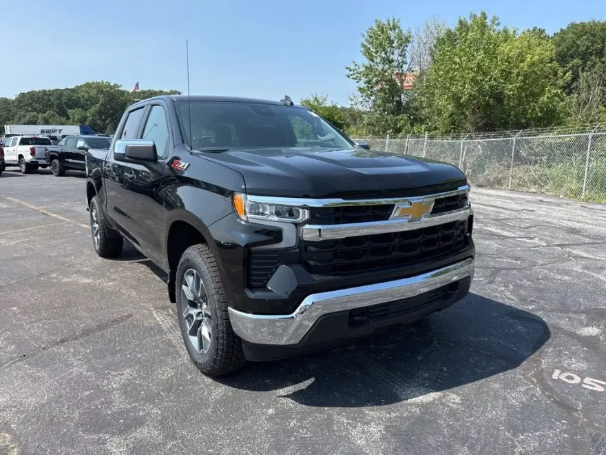 2025 Chevrolet Silverado 1500 LT photo 1