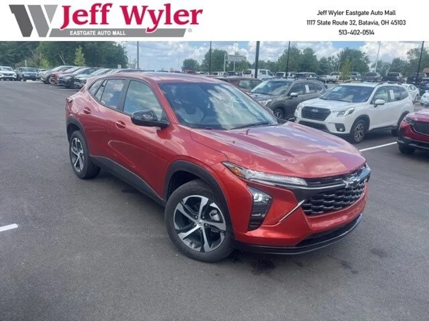 2024 Chevrolet Trax photo 1