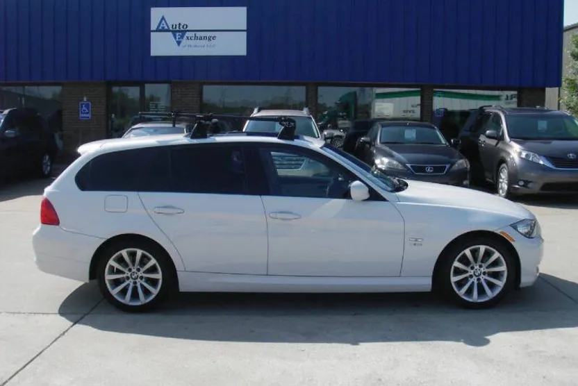 2012 Bmw 328i xDrive Sports Wagon photo 1