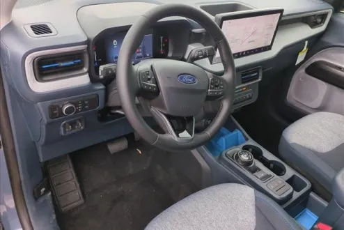 2025 Ford Maverick XLT photo 3