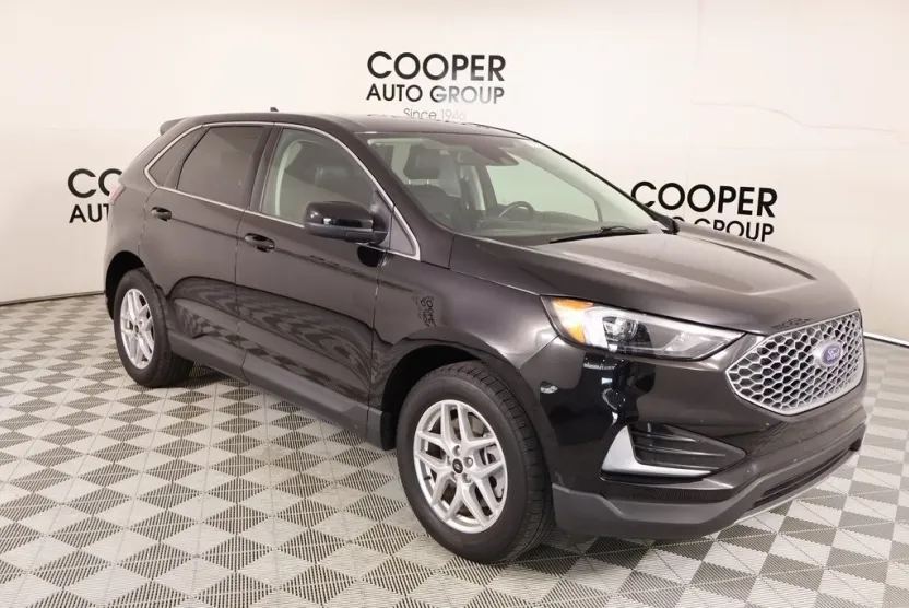 2024 Ford Edge SEL photo 1