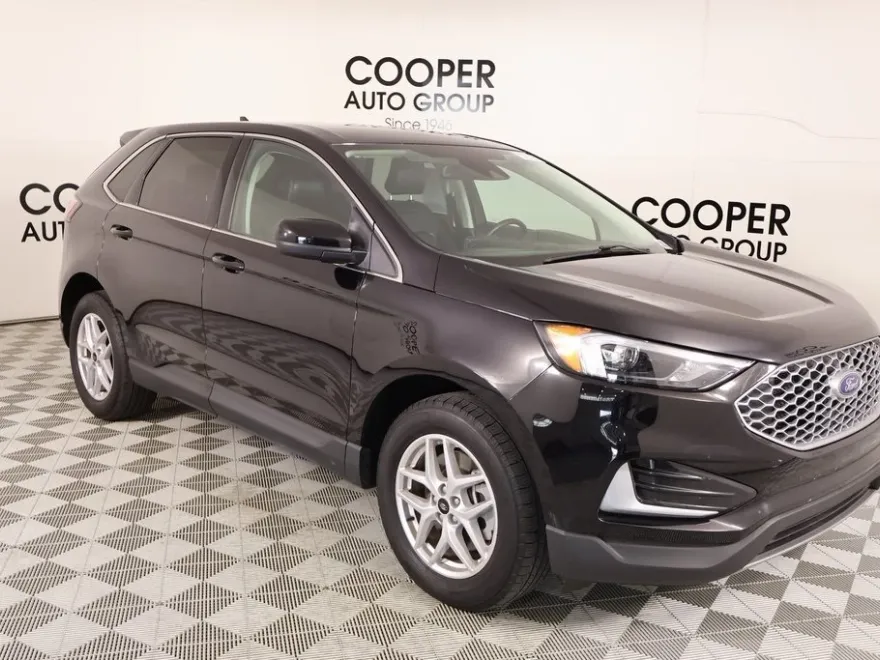 2024 Ford Edge SEL photo 1